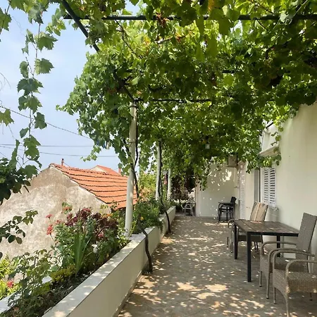 Gostinjska kuća Luce