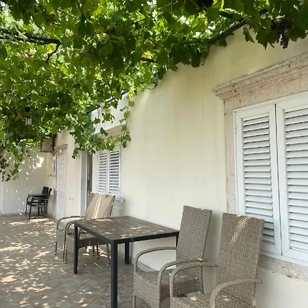 Gostinjska kuća Luce 3*