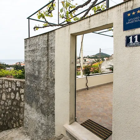 Gostinjska kuća Luce 3*