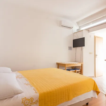 Gostinjska kuća Luce