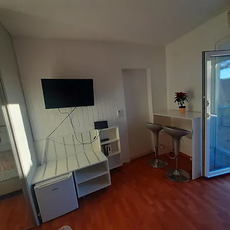 Luce Πανσιόν 3*